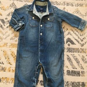 babyGap denim romper, size 6-12mo - only worn once!